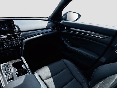 Used 2022 Honda Accord Sport image 26