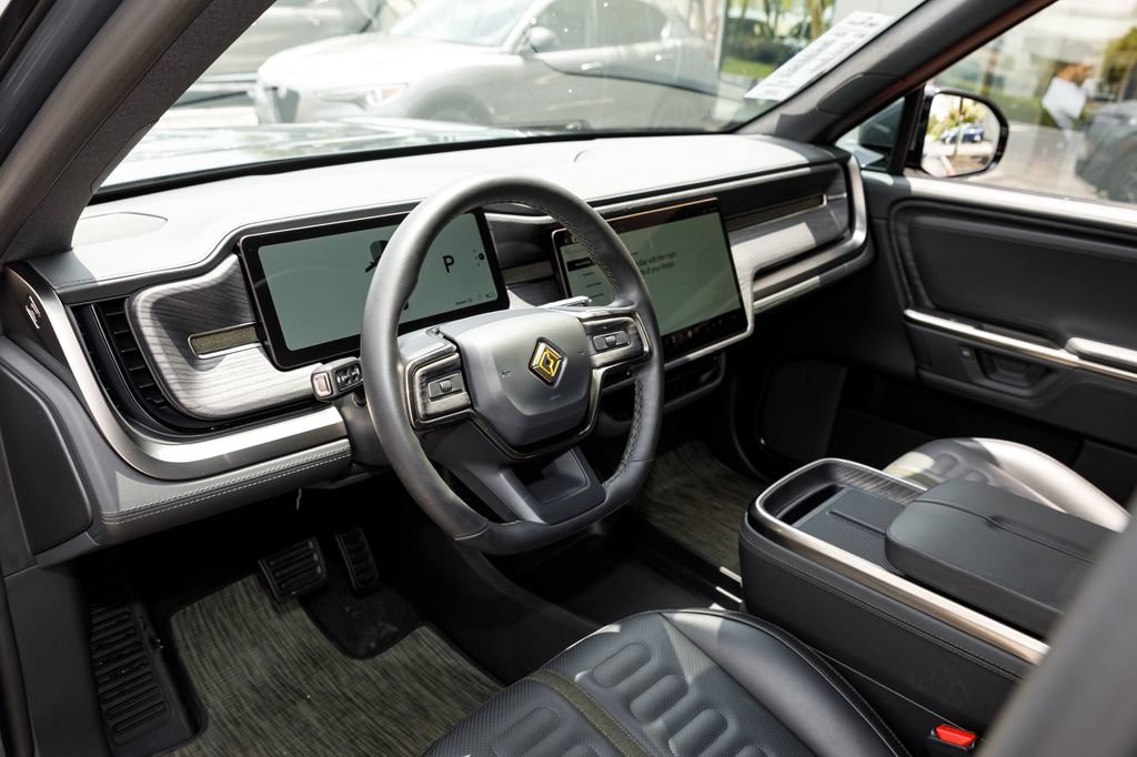 Used 2025 Rivian R1T Adventure Dual AWD/4WD image 10