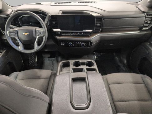 Used 2024 Chevrolet Silverado 1500 LT AWD/4WD image 6