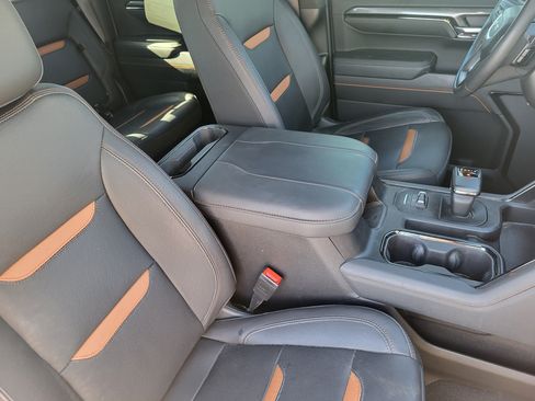 Used 2023 GMC Sierra 1500 AT4 w/ Technology Package AWD/4WD image 13