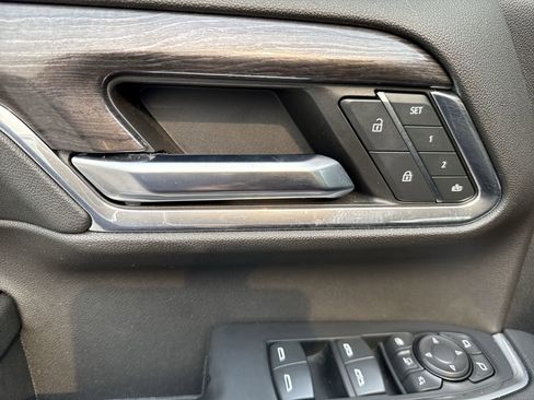 Used 2024 Chevrolet Silverado 2500 LTZ w/ LTZ Premium Package image 20