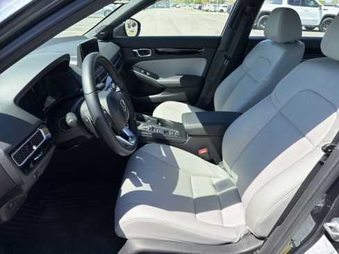 Certified 2025 Honda Civic Sport Touring image 9