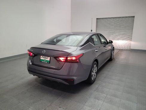 Used 2022 Nissan Altima 2.5 S FWD image 9