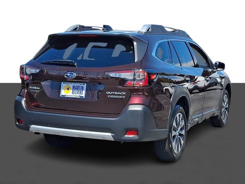 Used 2025 Subaru Outback Touring XT AWD/4WD image 6