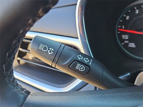 Used 2023 Chevrolet Equinox LT image 24