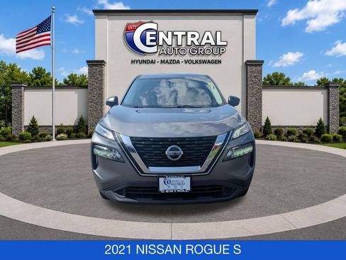 Used 2021 Nissan Rogue S AWD/4WD image 2