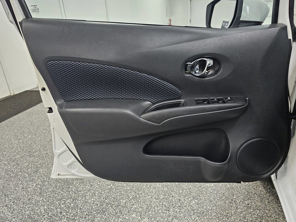 Used 2017 Nissan Versa Note SV FWD image 12