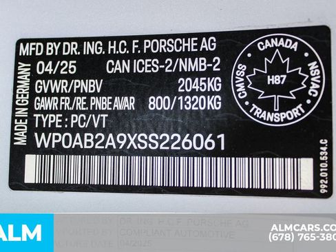 Used 2025 Porsche 911 Carrera GTS image 40