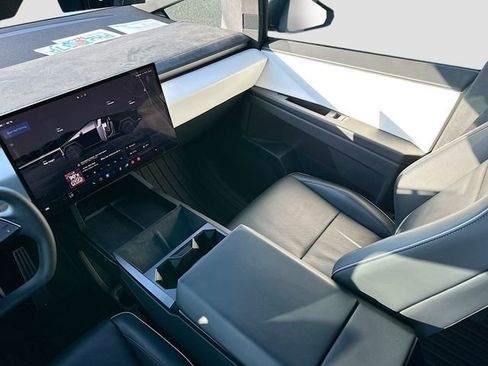Used 2024 Tesla Cybertruck Cyberbeast AWD/4WD image 21