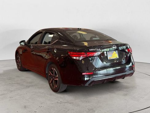 Used 2025 Nissan Sentra SV FWD image 5