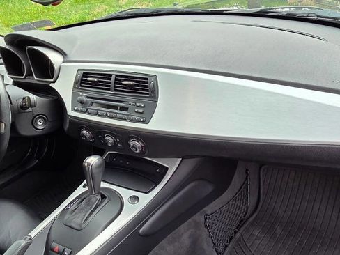 Used 2007 BMW Z4 3.0si RWD image 9