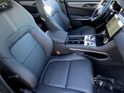 New 2025 Jaguar F-PACE R-Dynamic S AWD/4WD image 11