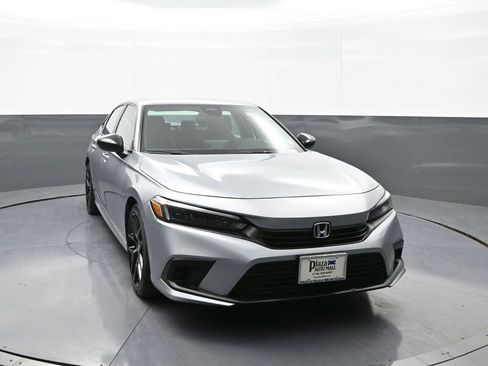 Used 2024 Honda Civic Sport image 3
