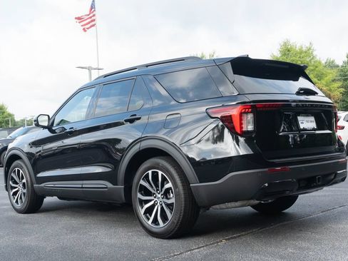 New 2026 Ford Explorer ST-Line RWD image 9