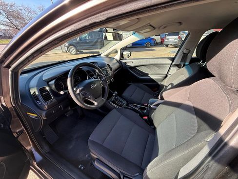 Used 2018 Kia Forte LX image 10