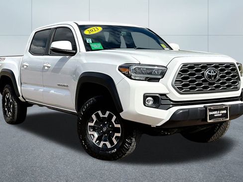 Used 2023 Toyota Tacoma TRD Off-Road image 11