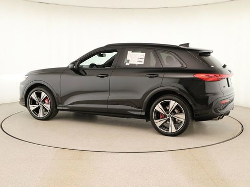 New 2025 Audi SQ5 Premium Plus image 3