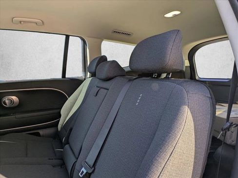 New 2026 Hyundai Ioniq 9 SE image 18