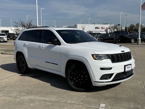 Used 2021 Jeep Grand Cherokee Limited X image 2