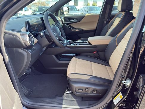 New 2026 Chevrolet Equinox ACTIV w/ Safety and Technology Package image 8