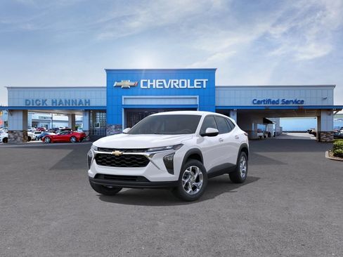 New 2026 Chevrolet Trax LS w/ LS Convenience Package FWD image 9