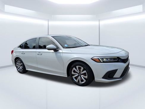 Used 2023 Honda Civic LX image 2