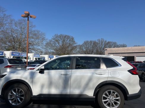 Used 2024 Honda CR-V EX image 9