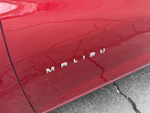 Used 2020 Chevrolet Malibu LT FWD image 30
