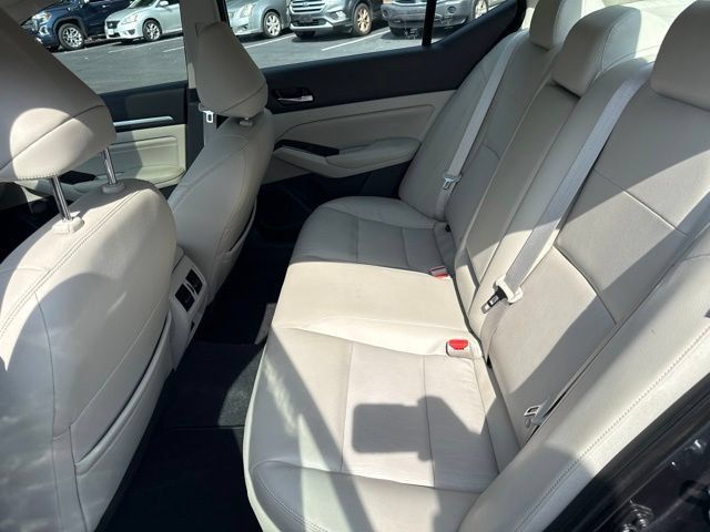 Used 2022 Nissan Altima 2.5 SL FWD image 14
