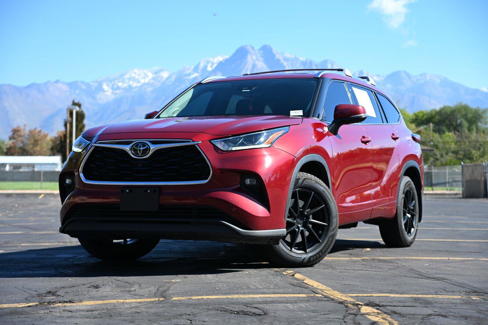 Used 2020 Toyota Highlander Limited AWD/4WD image 1