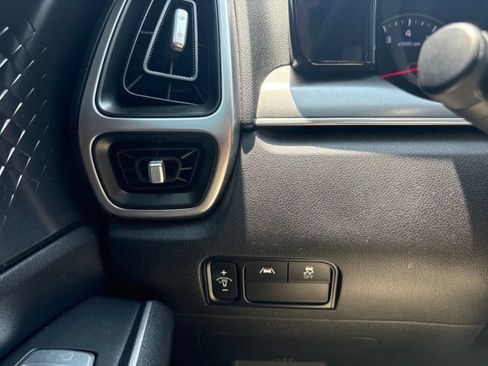 Used 2021 Kia Sorento S FWD image 17