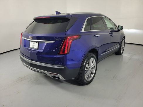 Used 2024 Cadillac XT5 Premium Luxury w/ LPO, Floor Liner Package AWD/4WD image 4