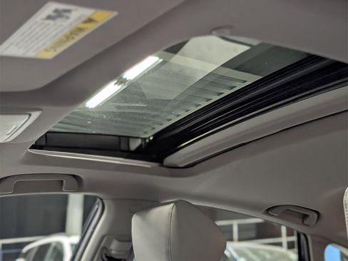 Used 2019 Honda Accord Touring image 15