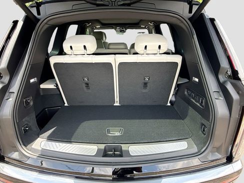 New 2026 Cadillac Vistiq Luxury image 27