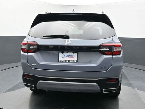 Used 2023 Honda Pilot Elite image 4