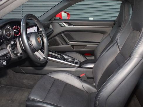 Certified 2021 Porsche 911 Carrera image 5