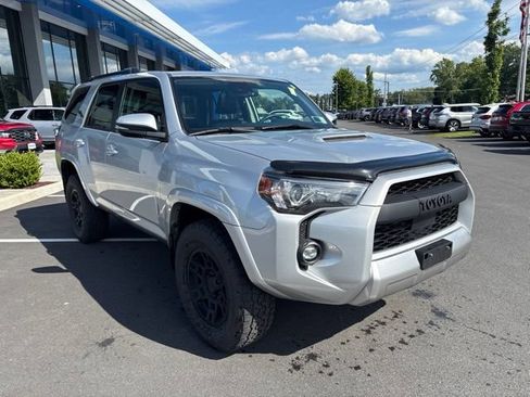 Used 2021 Toyota 4Runner TRD Off-Road Premium w/ Moonroof Package AWD/4WD image 4