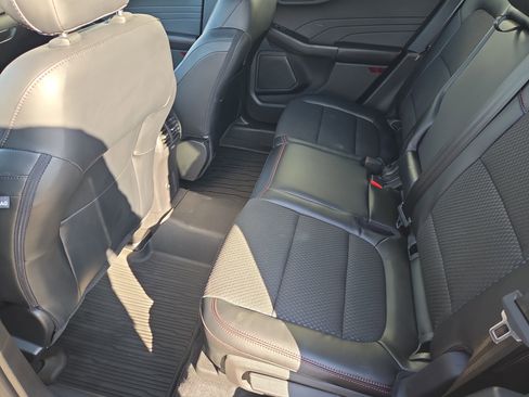 Used 2023 Ford Escape ST-Line Select w/ Tech Pack #2 image 13