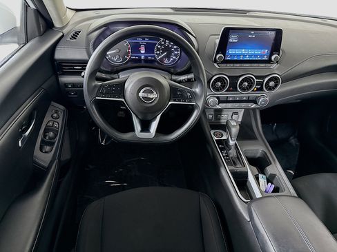 Used 2025 Nissan Sentra SV image 17
