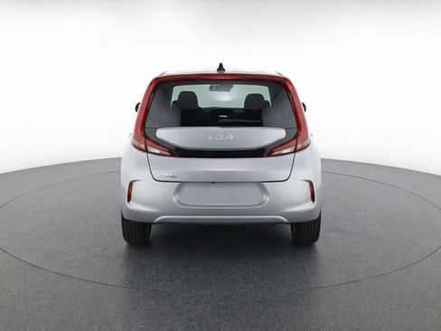 Used 2025 Kia Soul LX w/ LX Technology Package image 7