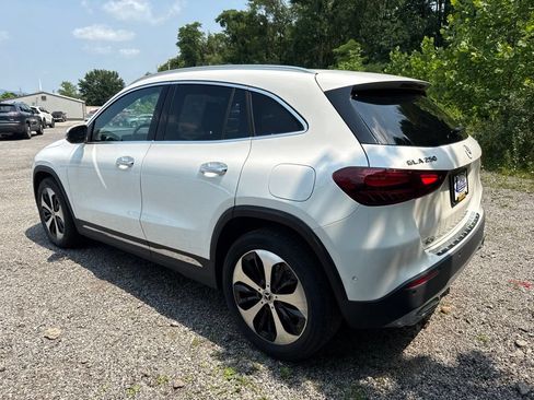 Used 2025 Mercedes-Benz GLA 250 4MATIC image 6