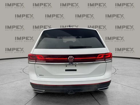 Used 2025 Volkswagen Atlas SE image 4