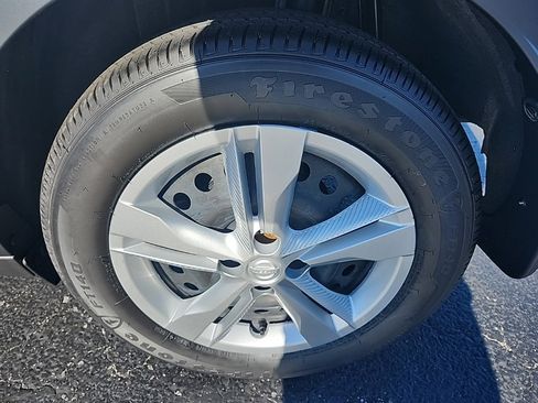 Used 2025 Nissan Kicks Play S image 12