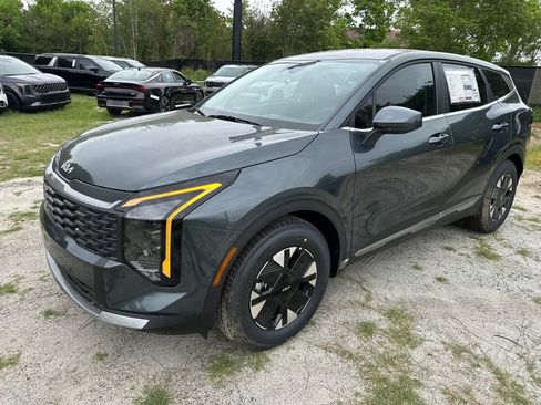 New 2026 Kia Sportage LX FWD image 3