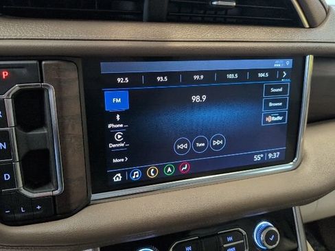 Used 2021 GMC Yukon Denali w/ Denali Premium Package AWD/4WD image 23