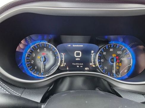 New 2026 Chrysler Pacifica Select image 16