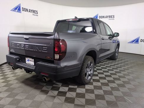 Used 2025 Honda Ridgeline TrailSport image 5