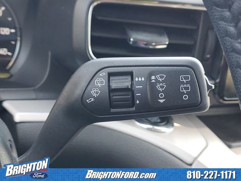 Used 2023 Ford Explorer XLT w/ Equipment Group 202A AWD/4WD image 22