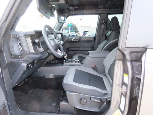 New 2025 Ford Bronco 4-Door image 25