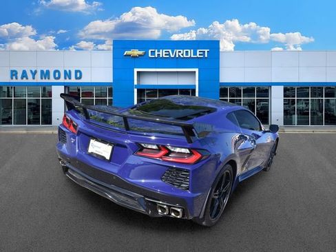 Used 2025 Chevrolet Corvette Stingray Preferred Cpe w/ Z51 Performance Package RWD image 3